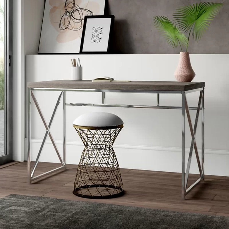 Esser Gaming Desk