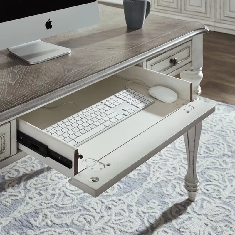 Salinas Desk